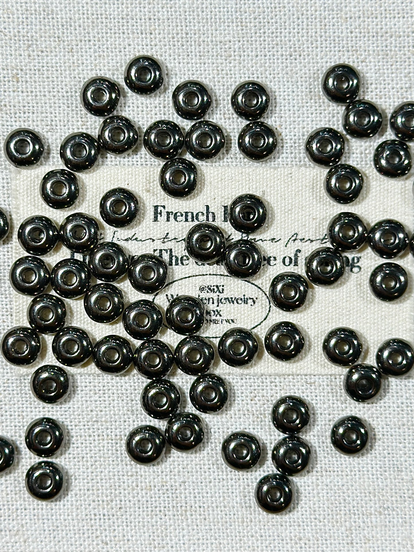 Gun black 5mm + flat spacer beads