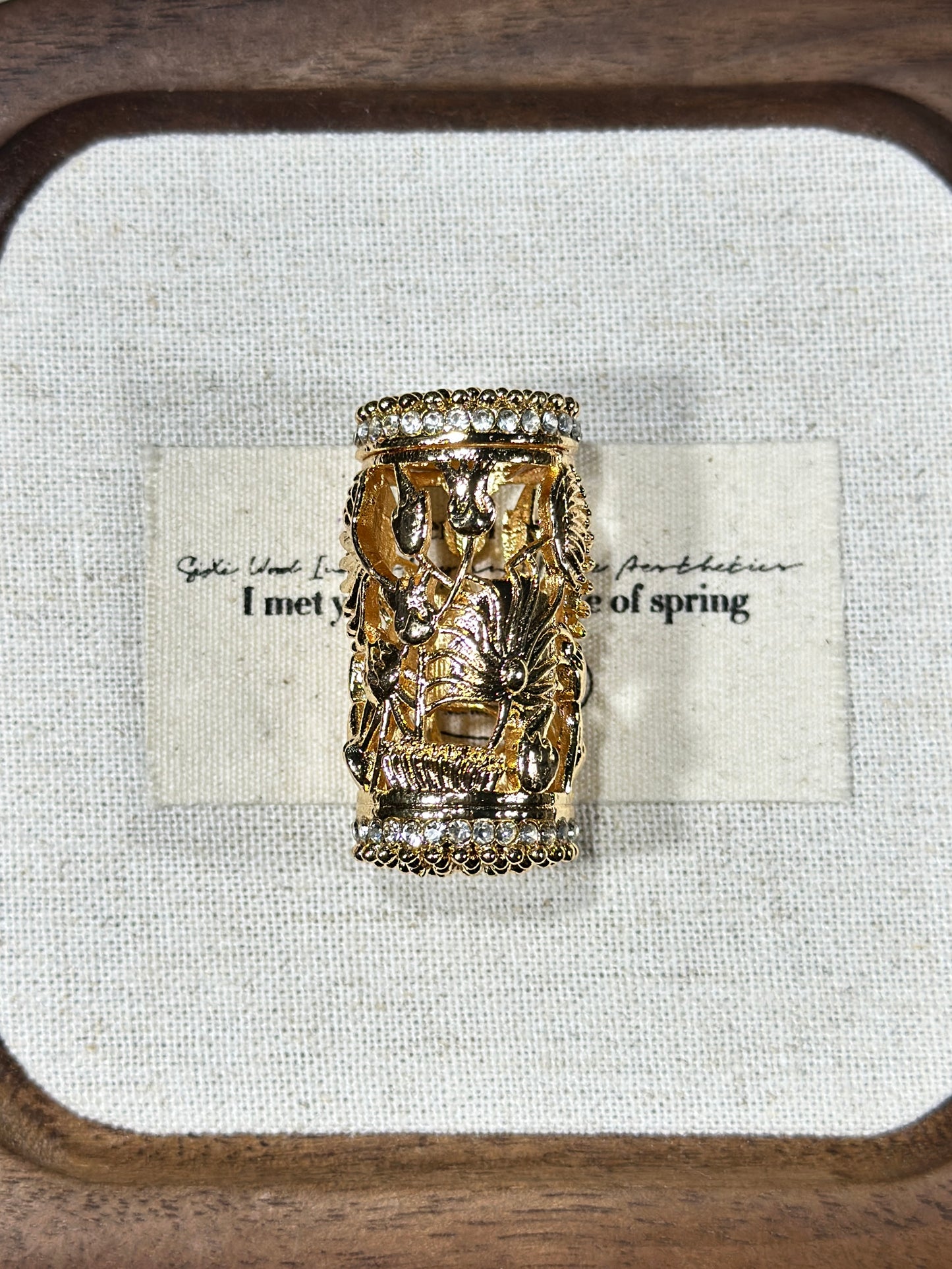 Light gold heavy barrel beads