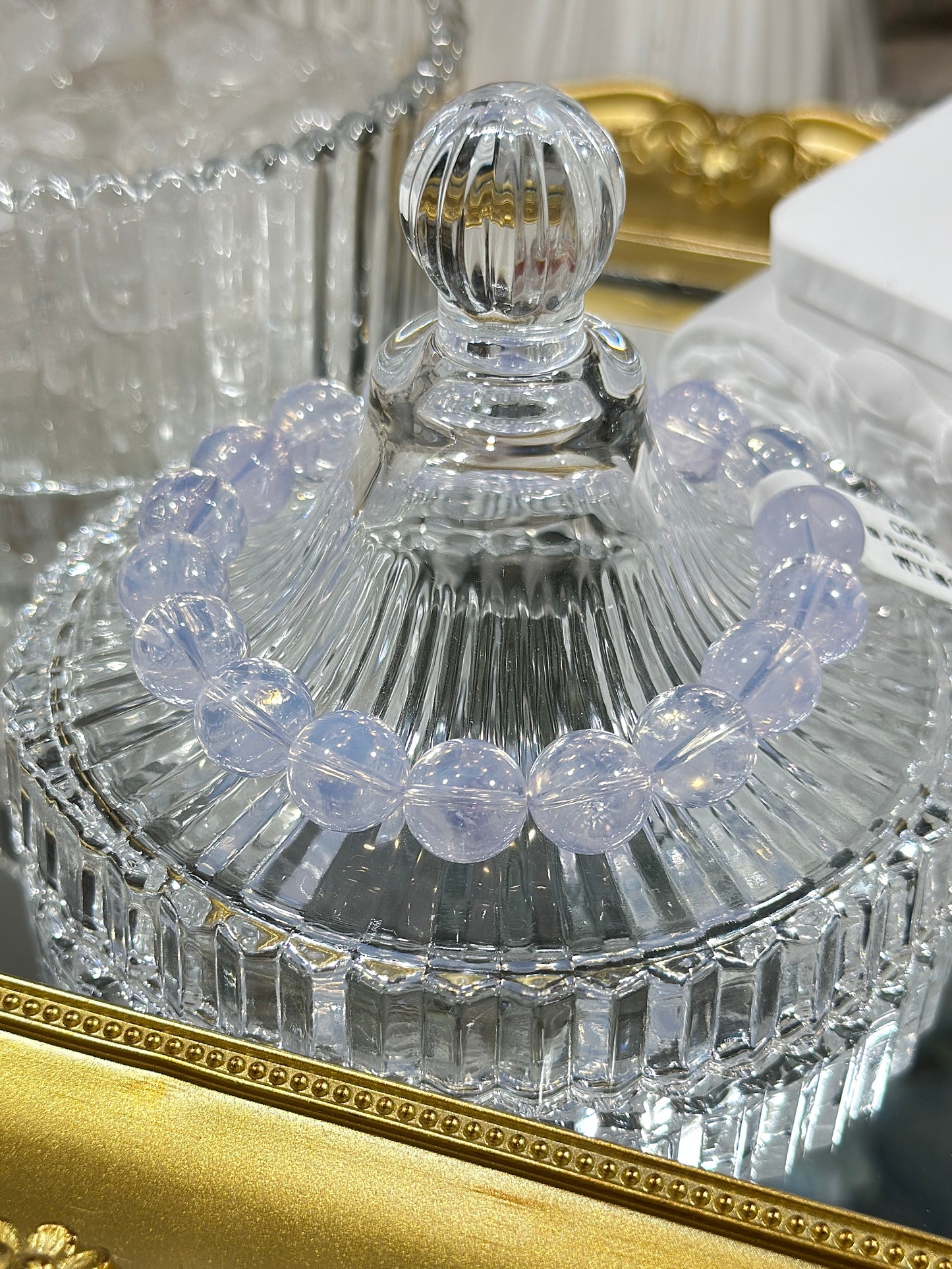 Explosive purple jade crystal