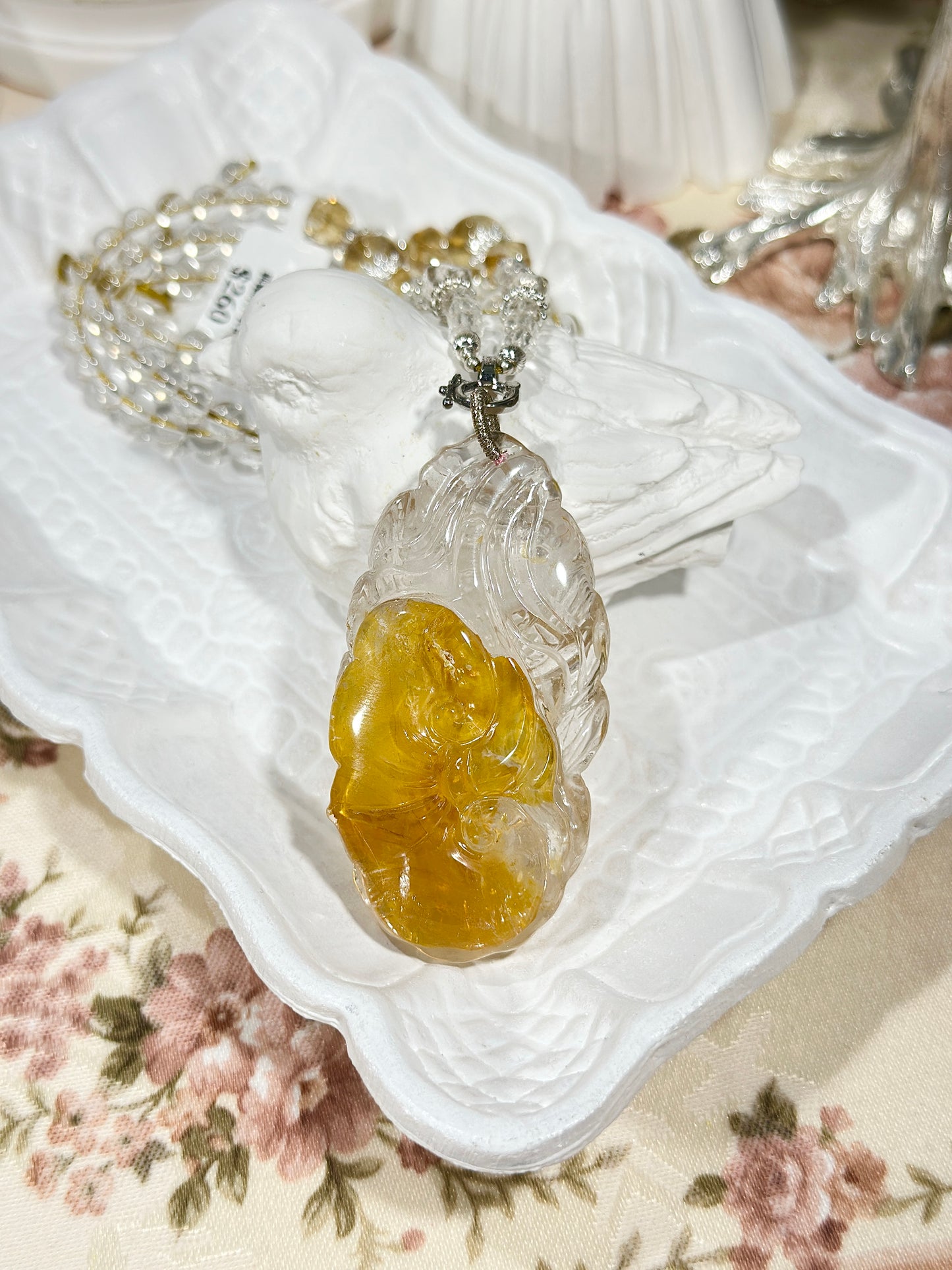 Yellow glue flower engraved fox brand necklace