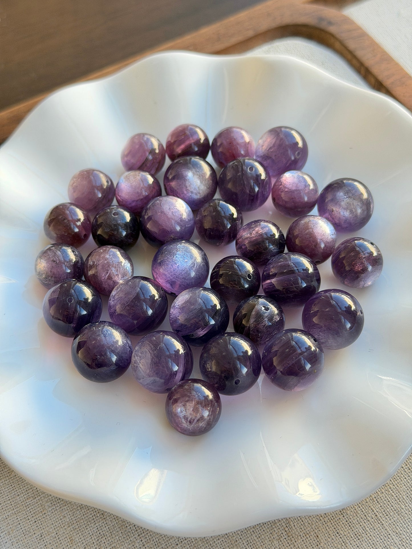 Lithium mica single beads