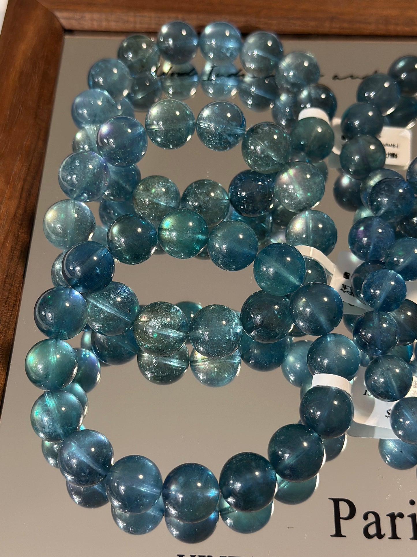 Flashing devil green aquamarine