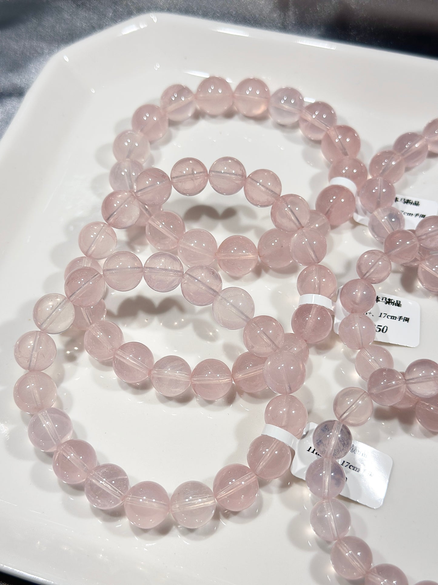 Water-transparent horse pink crystal