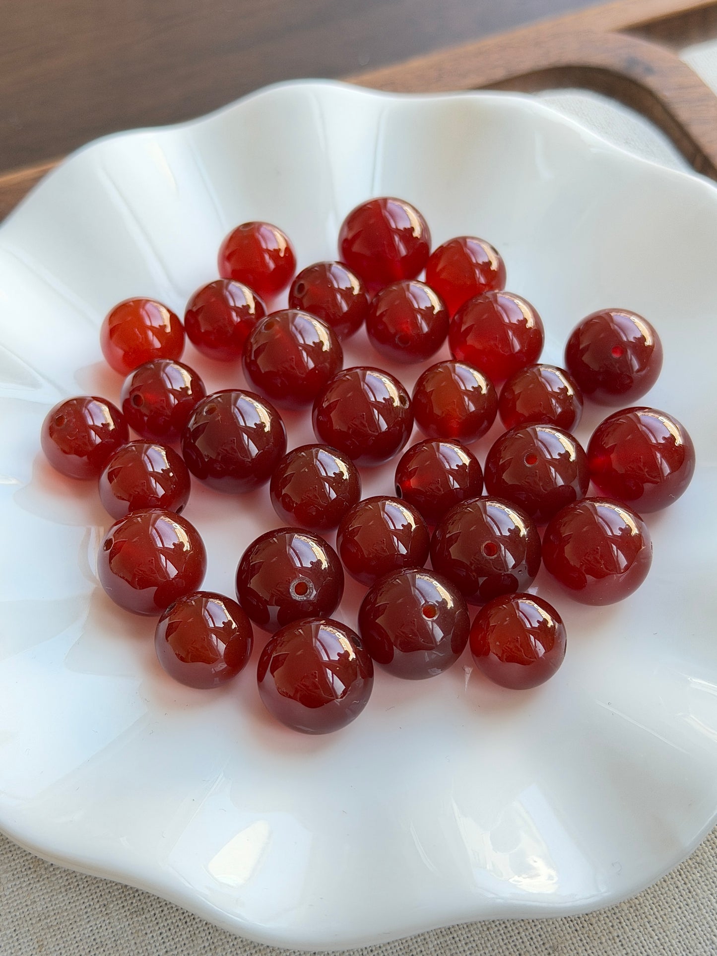 Red agate single bead