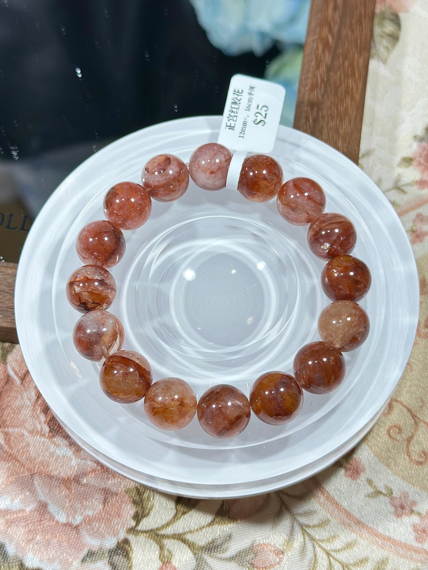 Zhenggong Red Gum Flower Crystal