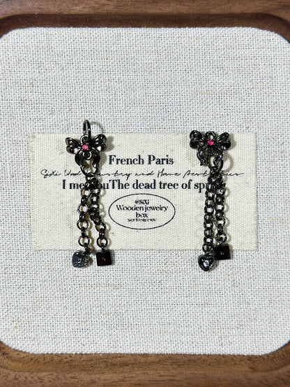 Gun black bow tassel