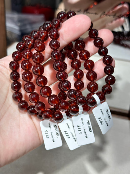 Orange-red garnet