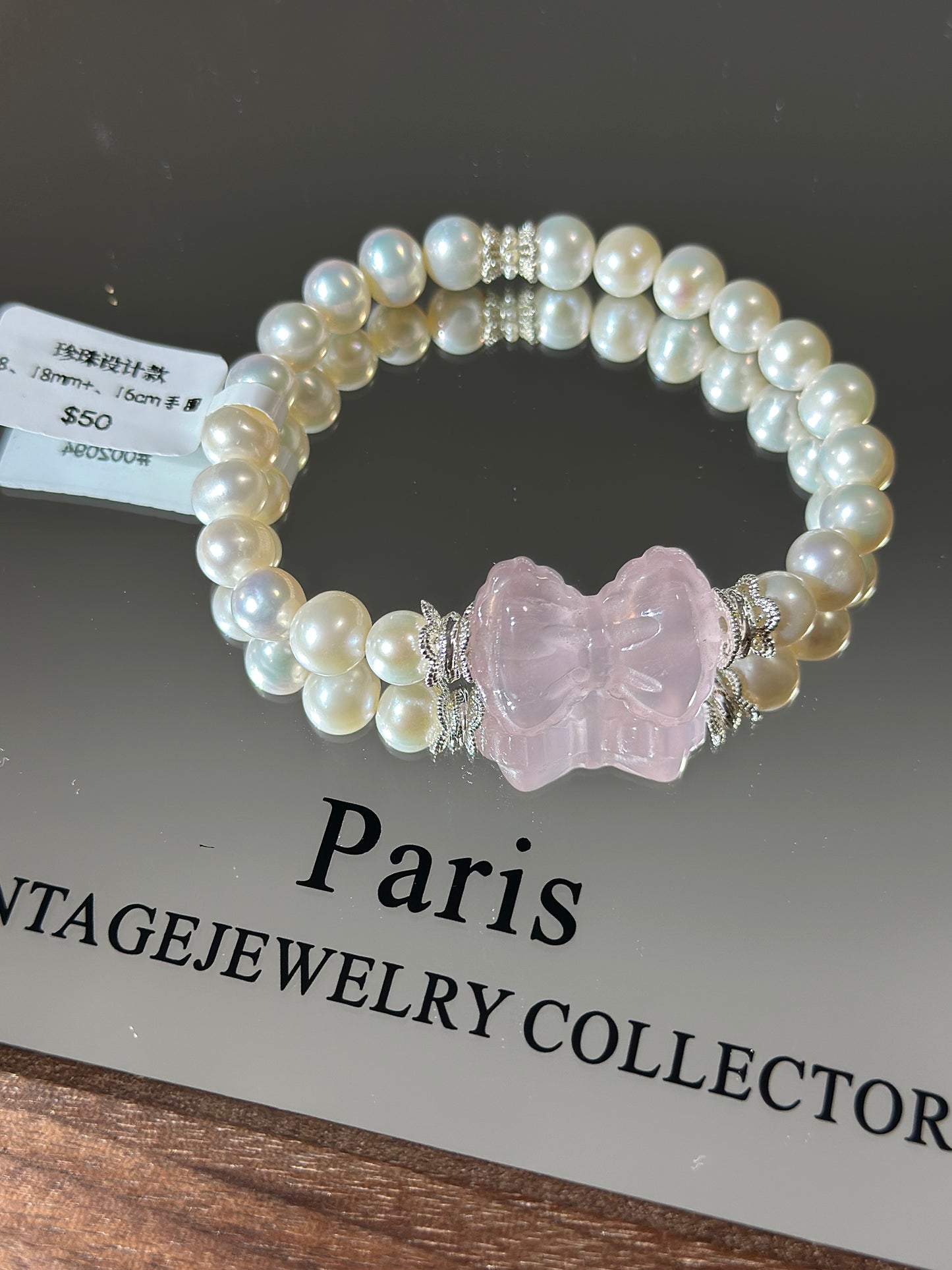 Pink crystal pearl design