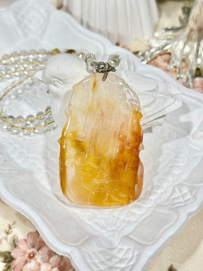 Yellow glue flower engraved fox brand necklace