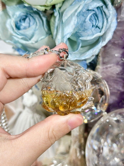 Yellow glue flower engraved fox brand necklace