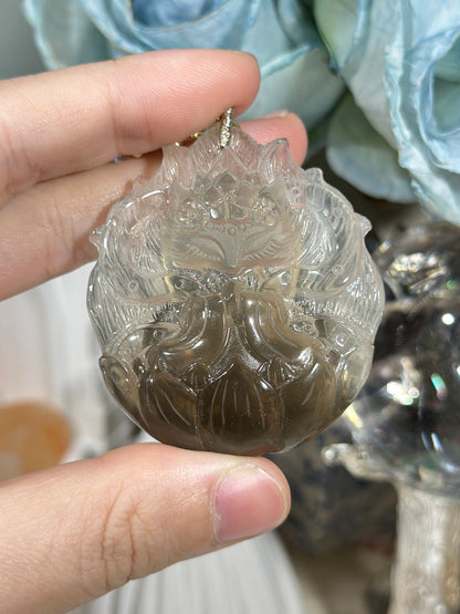 Tea crystal fox necklace