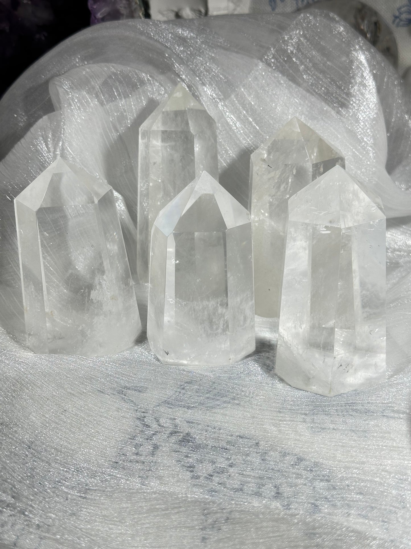 White crystal crystal column