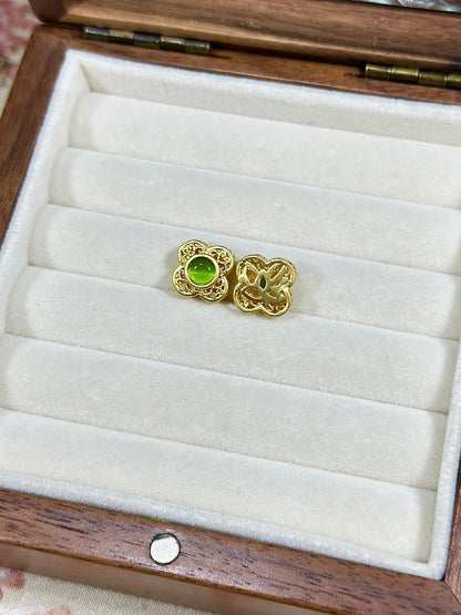 Jade four-leaf clover spacer beads