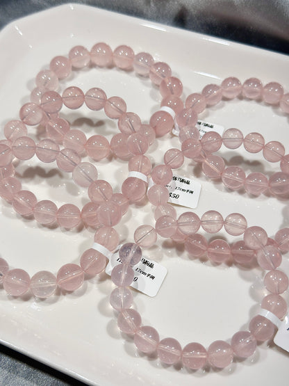 Water-transparent horse pink crystal