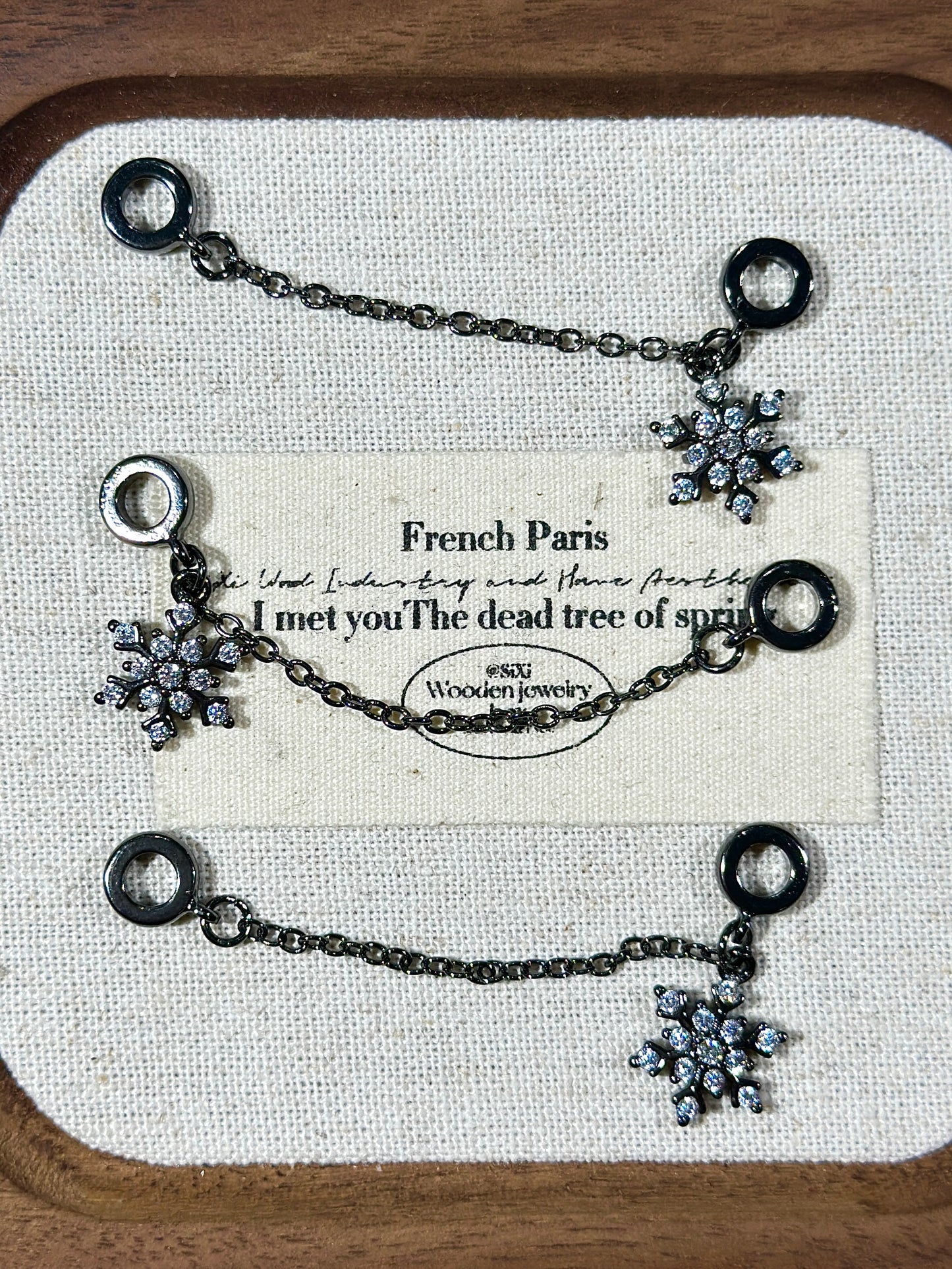 Gun Black Snowflake Safety Chain