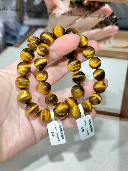 Lightning pattern yellow tiger eye stone
