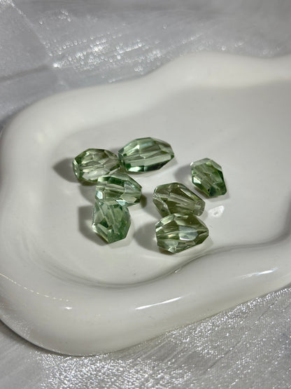 Pure green crystal