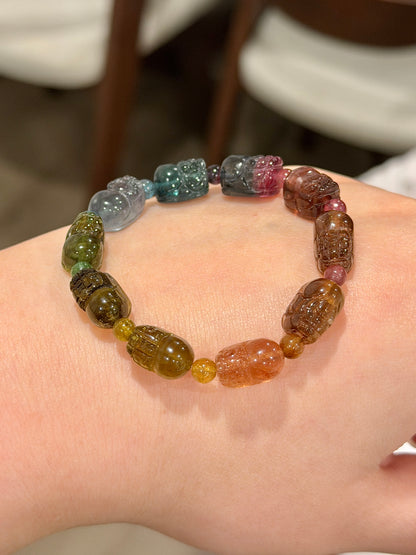 彩虹色碧玺貔貅