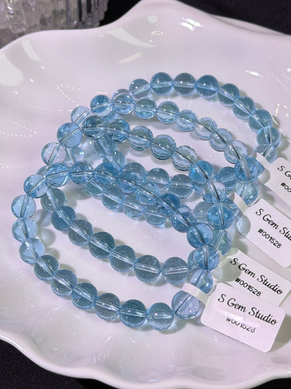 近净体蓝托帕石