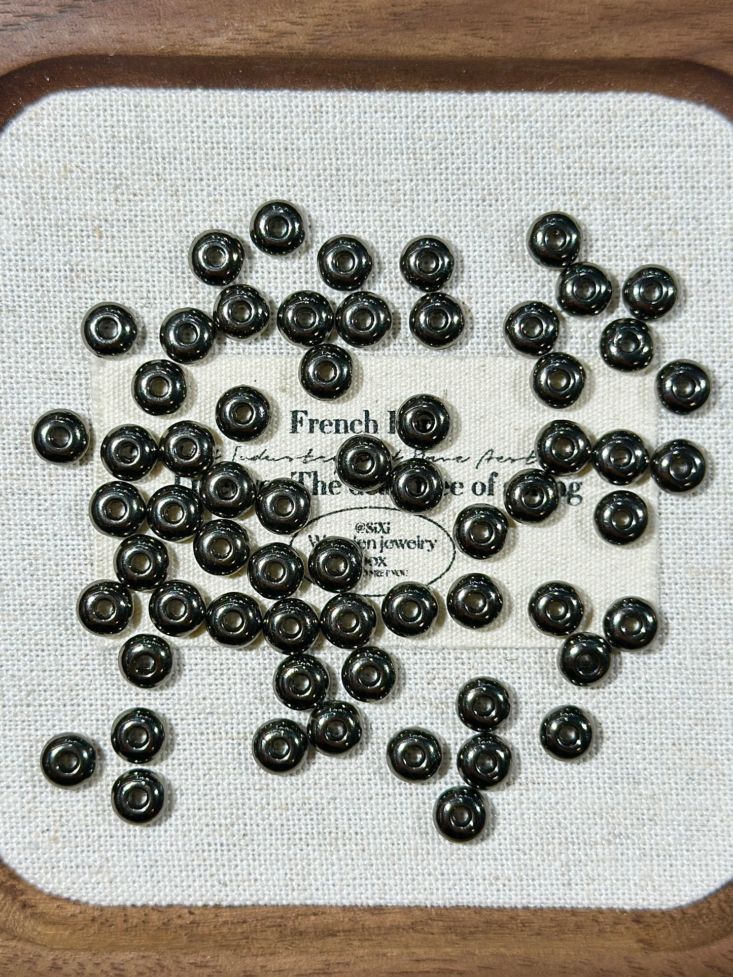 Gun black 5mm + flat spacer beads