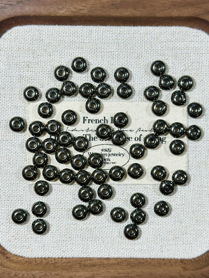 Gun black 5mm + flat spacer beads
