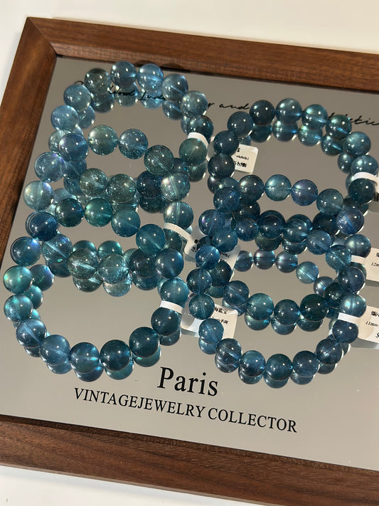 Flashing devil green aquamarine