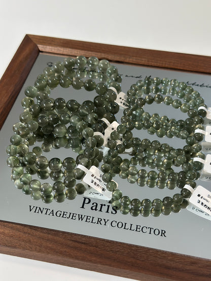 Transparent green rabbit hair crystal