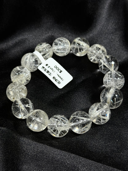 近净体雪霜发晶