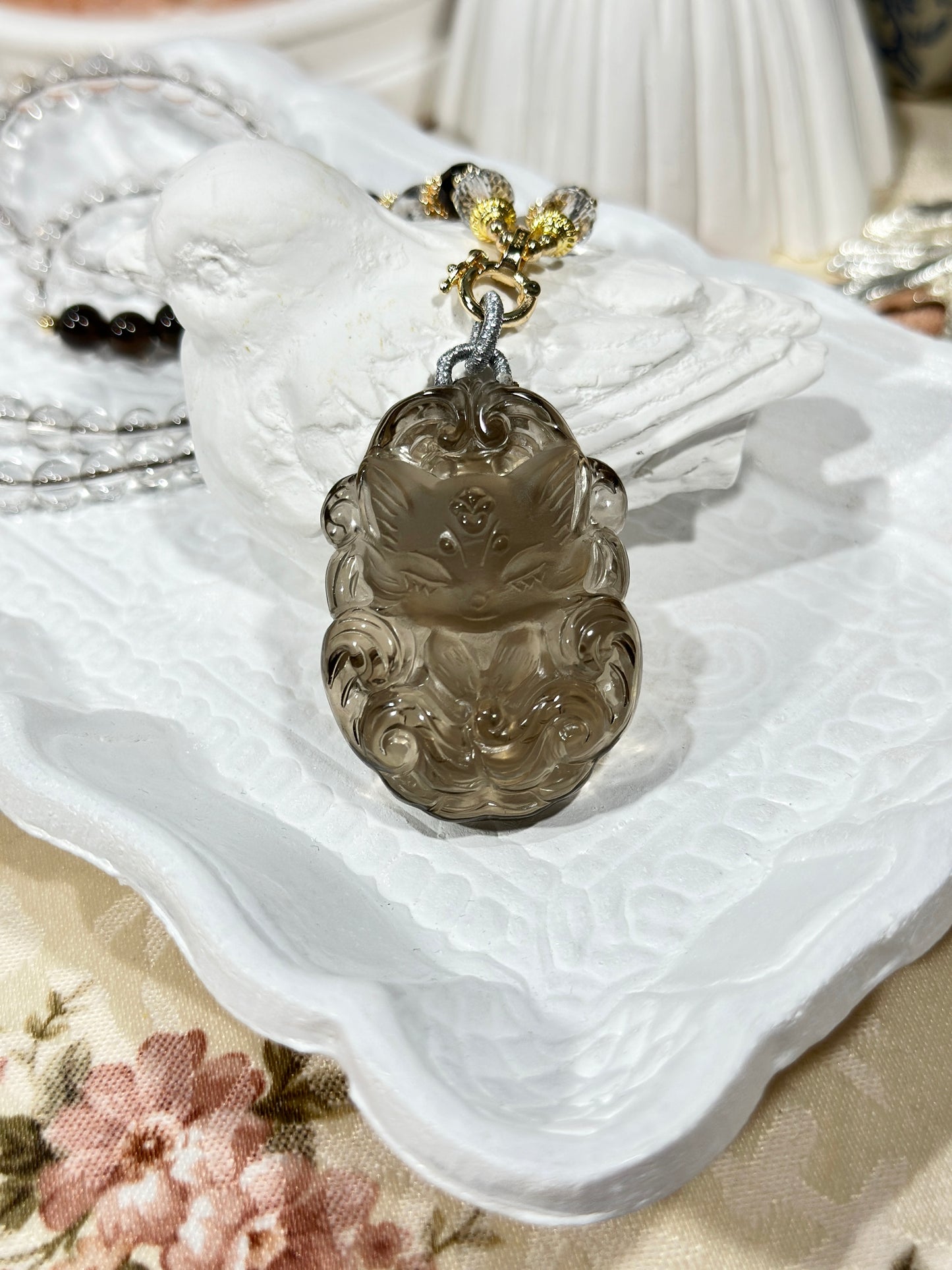 Tea crystal fox necklace