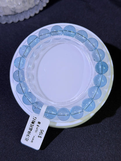 近净体蓝托帕石