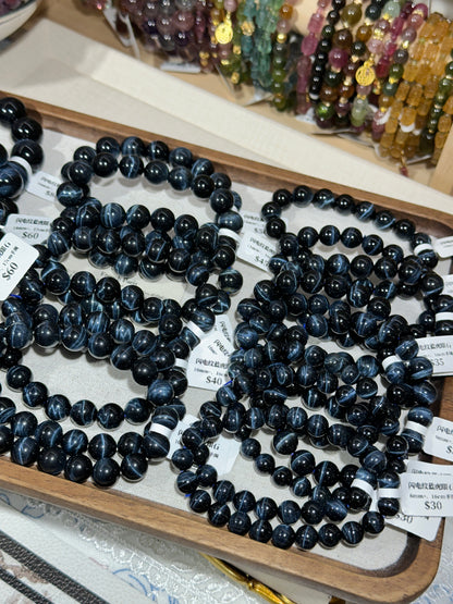 Lightning pattern blue tiger eye stone