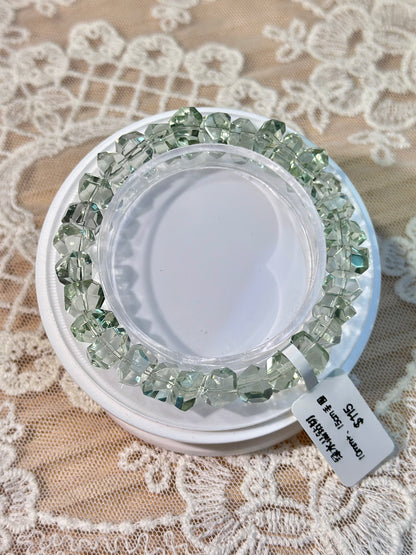 Green crystal diamond cut