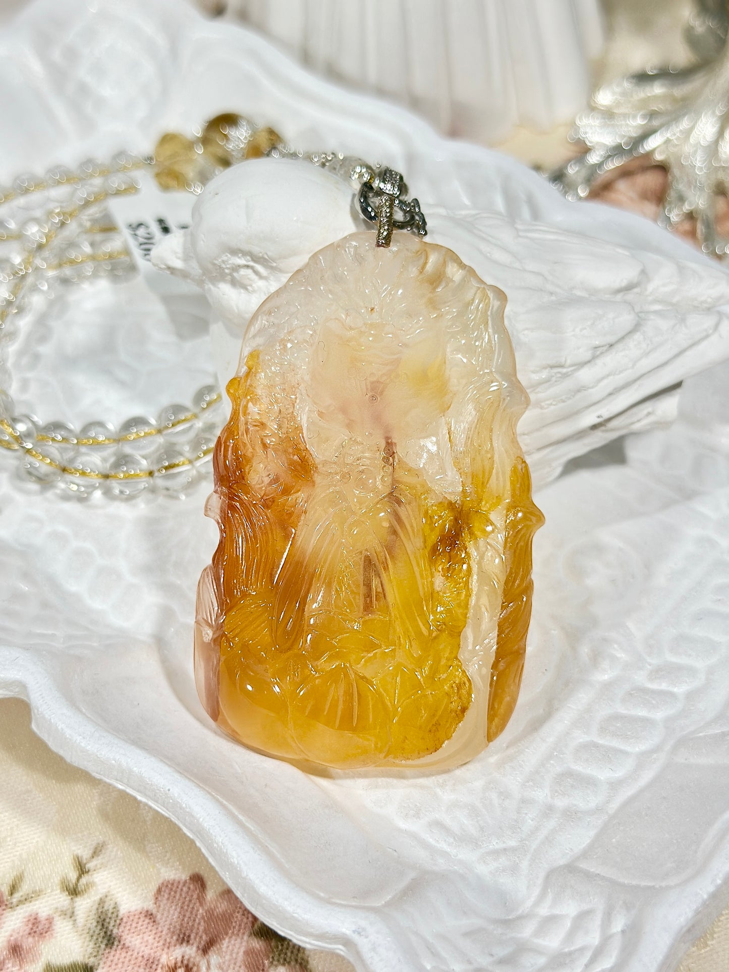 Yellow glue flower engraved fox brand necklace