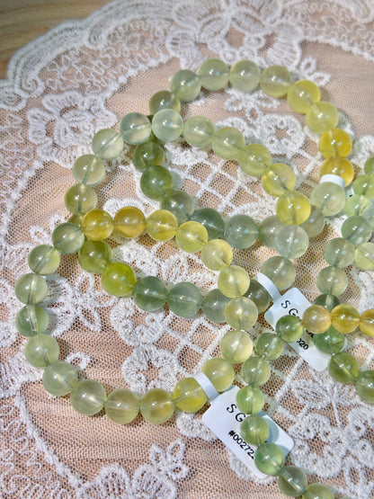 Gradient green prehnite