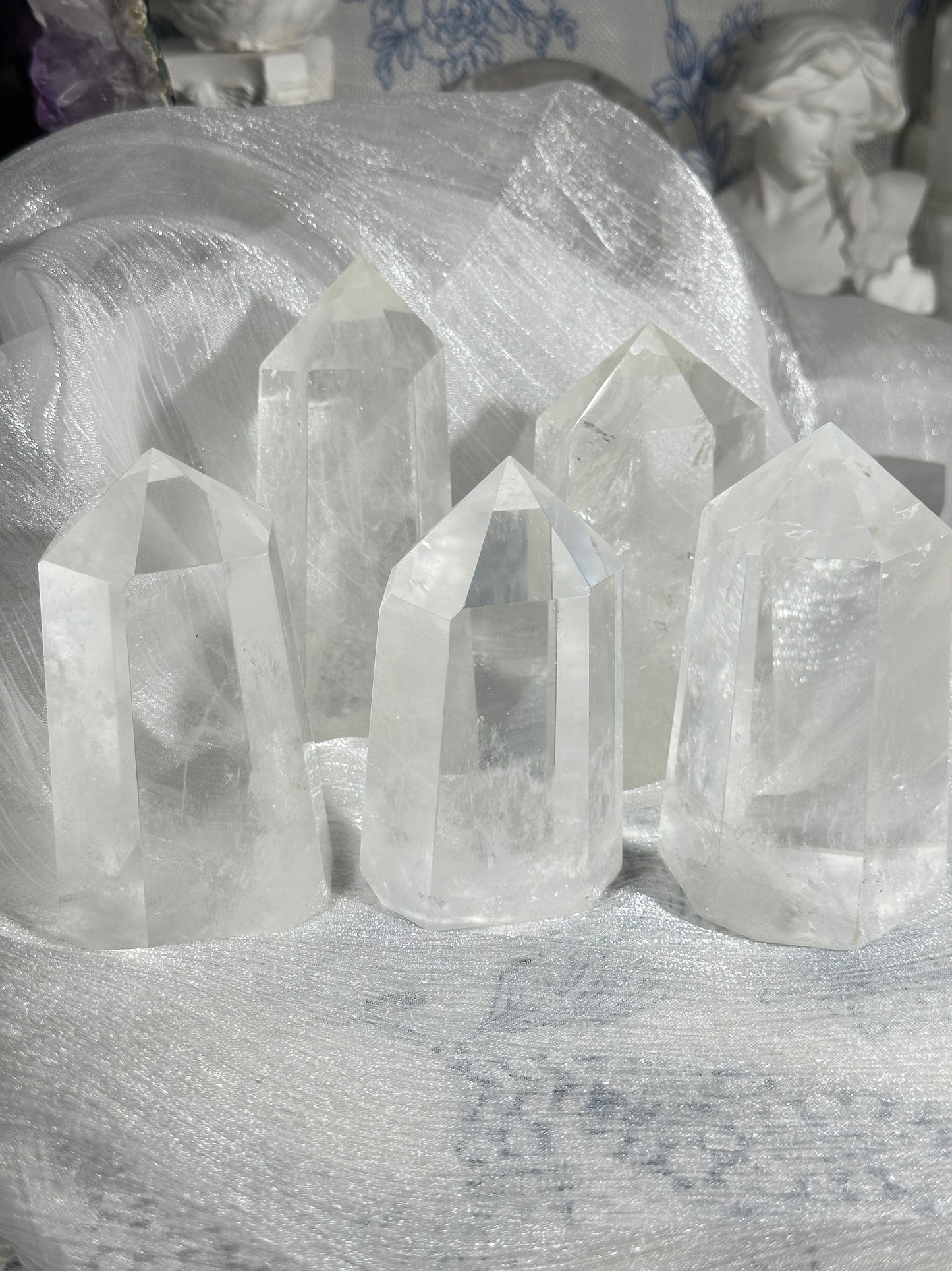 White crystal crystal column