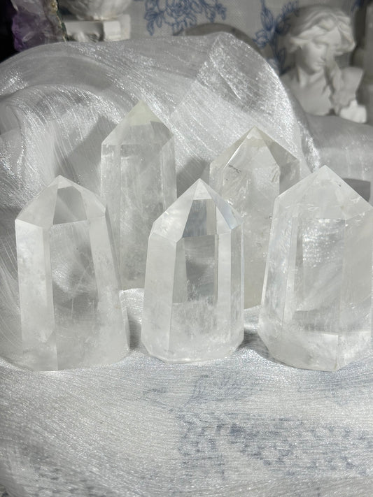 White crystal crystal column