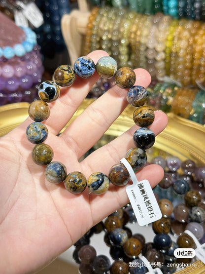 Oil painting style Peter Stone