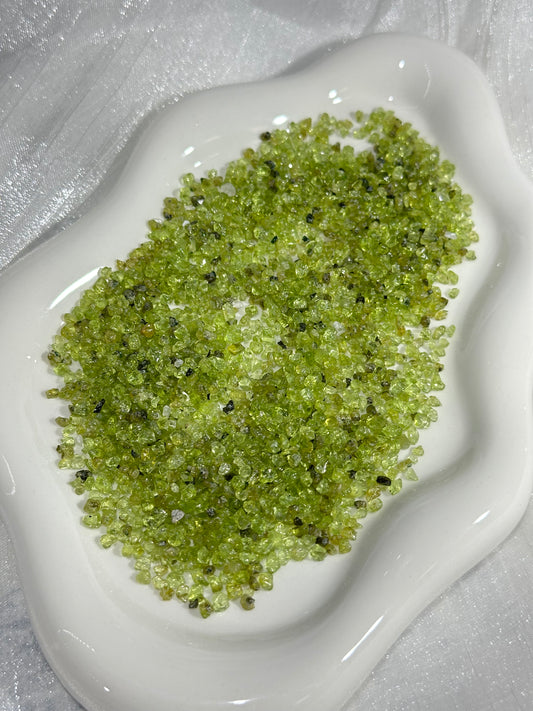 Peridot crystal crushed stone