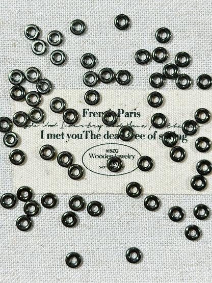 Gun black 4mm + flat spacer beads