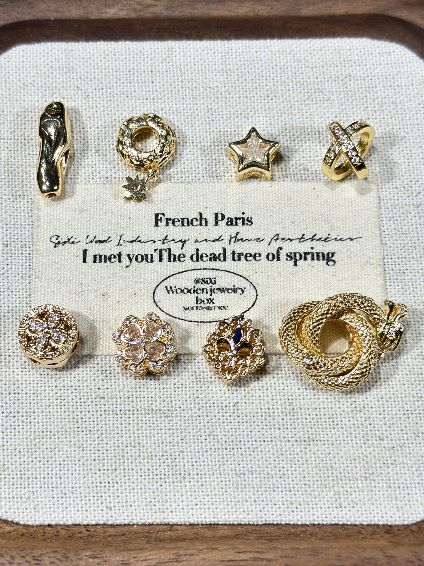 Light gold spacer beads