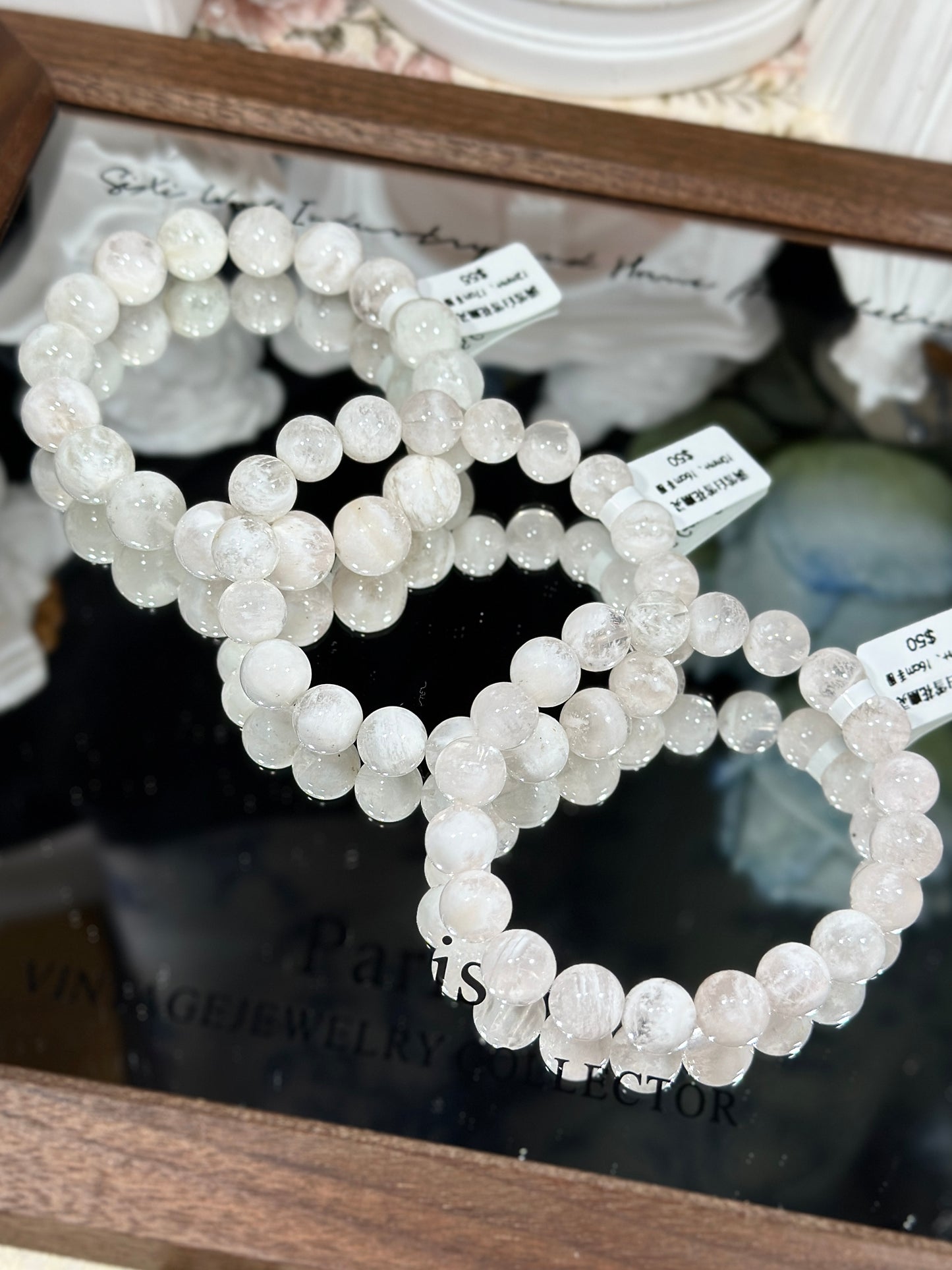 满雪白雪花幽灵