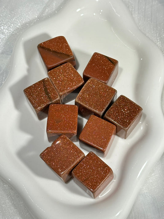 Red gold sand stone sugar cube