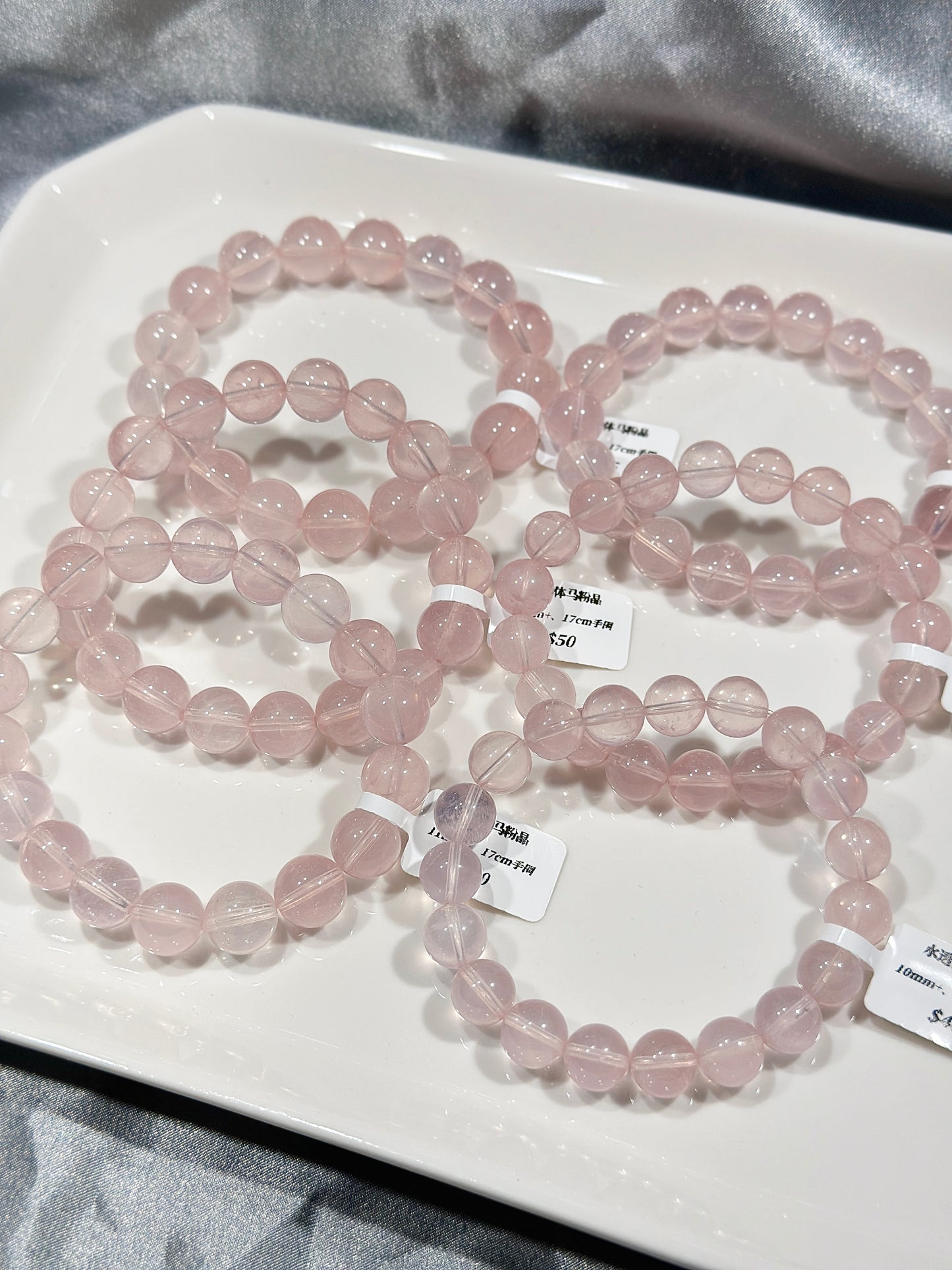 Water-transparent horse pink crystal