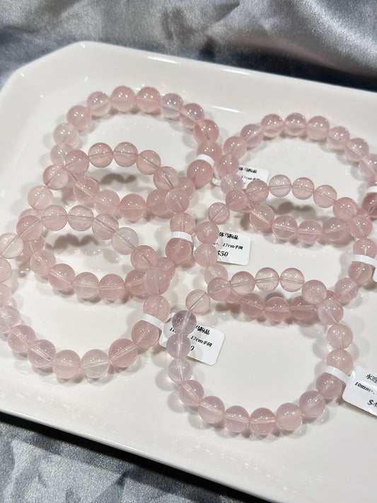 Water-transparent horse pink crystal