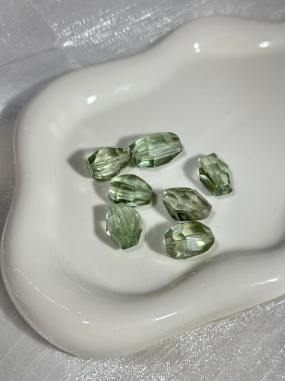Pure green crystal