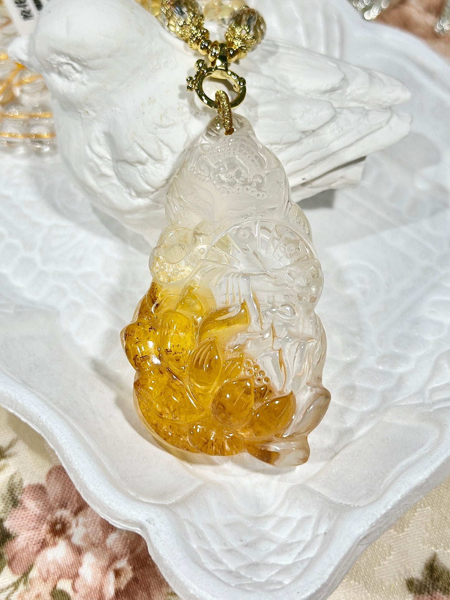 Yellow glue flower engraved fox brand necklace