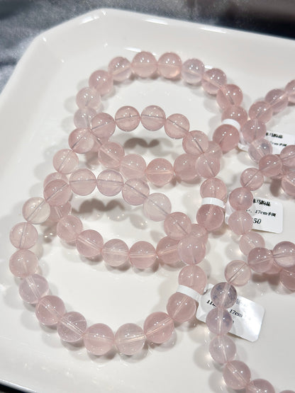 Water-transparent horse pink crystal