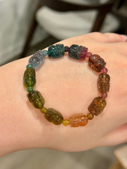 彩虹色碧玺貔貅