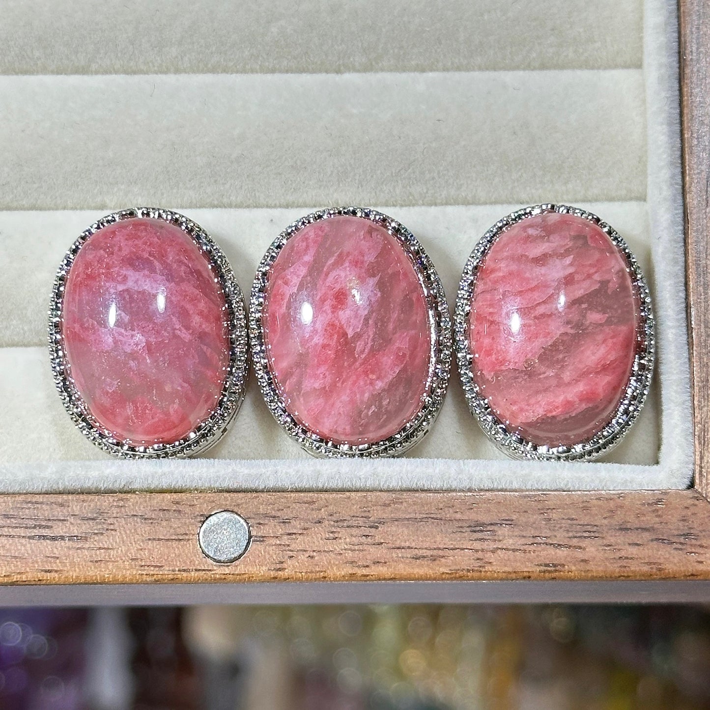 Sakura Rain Oval Magic Box