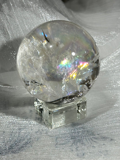 Explosive white crystal ball